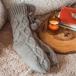 Muk Luks Pom Cable Knit Cabin Socks Grey NWT